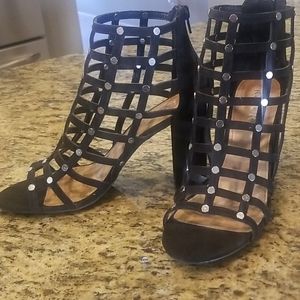 Sexy studded comfortable webbed heels